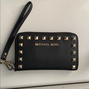 Black and Gold Michael Kors Wallet/Wristlet